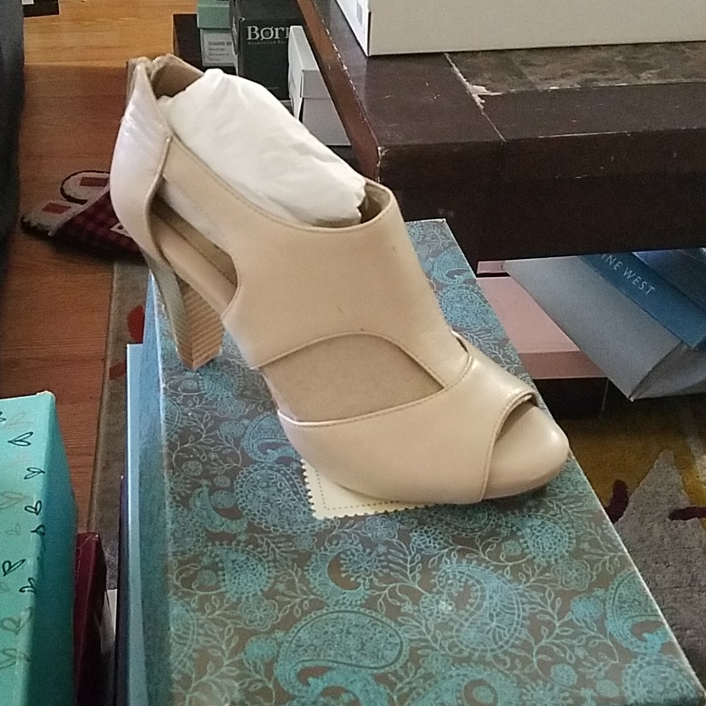 Tan woman's heels